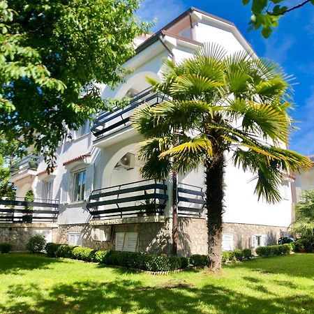 Apartments Bella Vita 1 Малинска Экстерьер фото