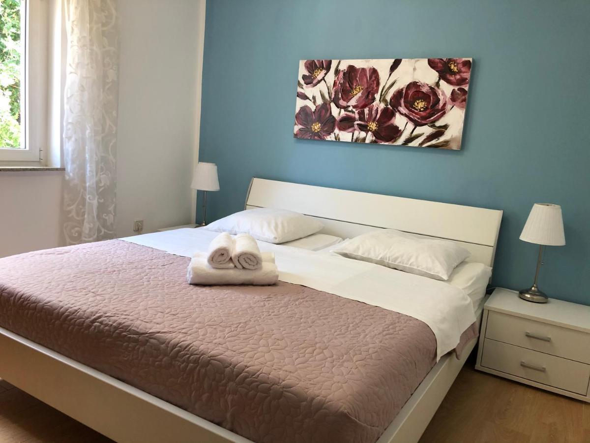 Apartments Bella Vita 1 Малинска Экстерьер фото