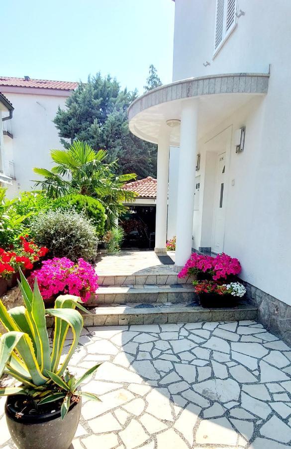 Apartments Bella Vita 1 Малинска Экстерьер фото