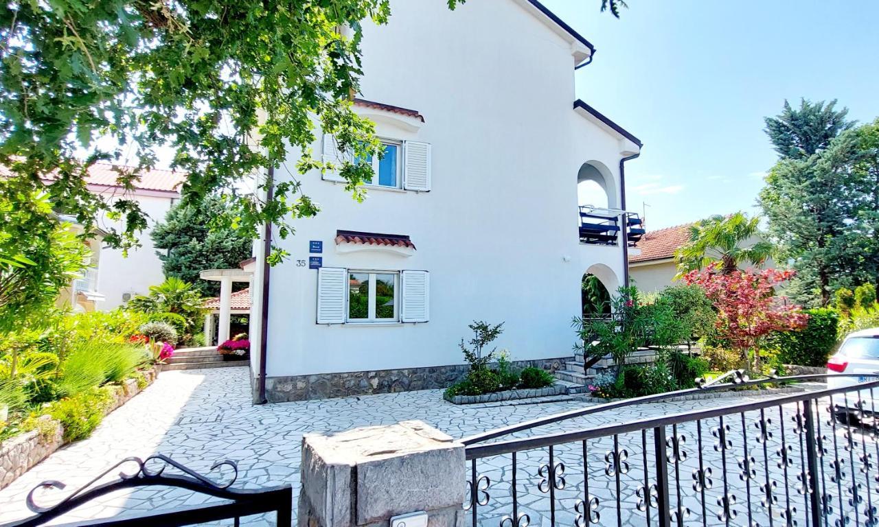 Apartments Bella Vita 1 Малинска Экстерьер фото